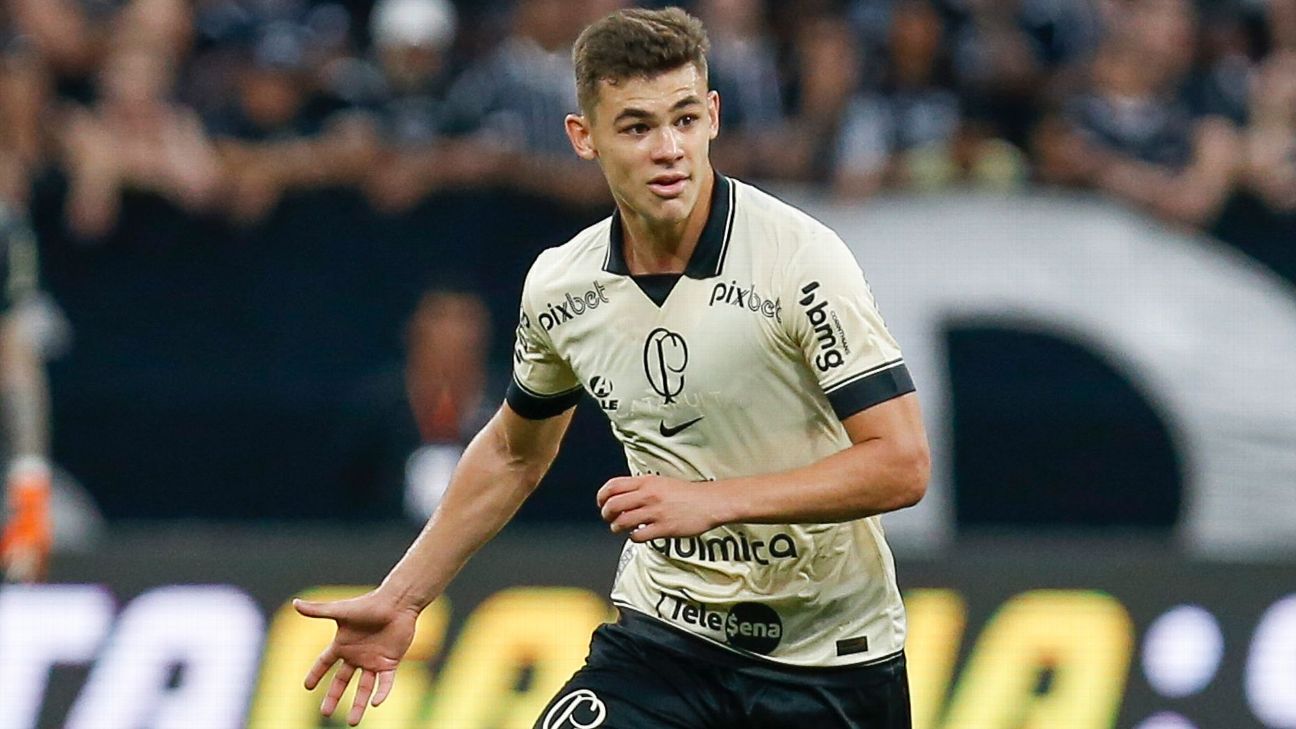 PSG sign Brazilian teen Moscardo in €20m deal