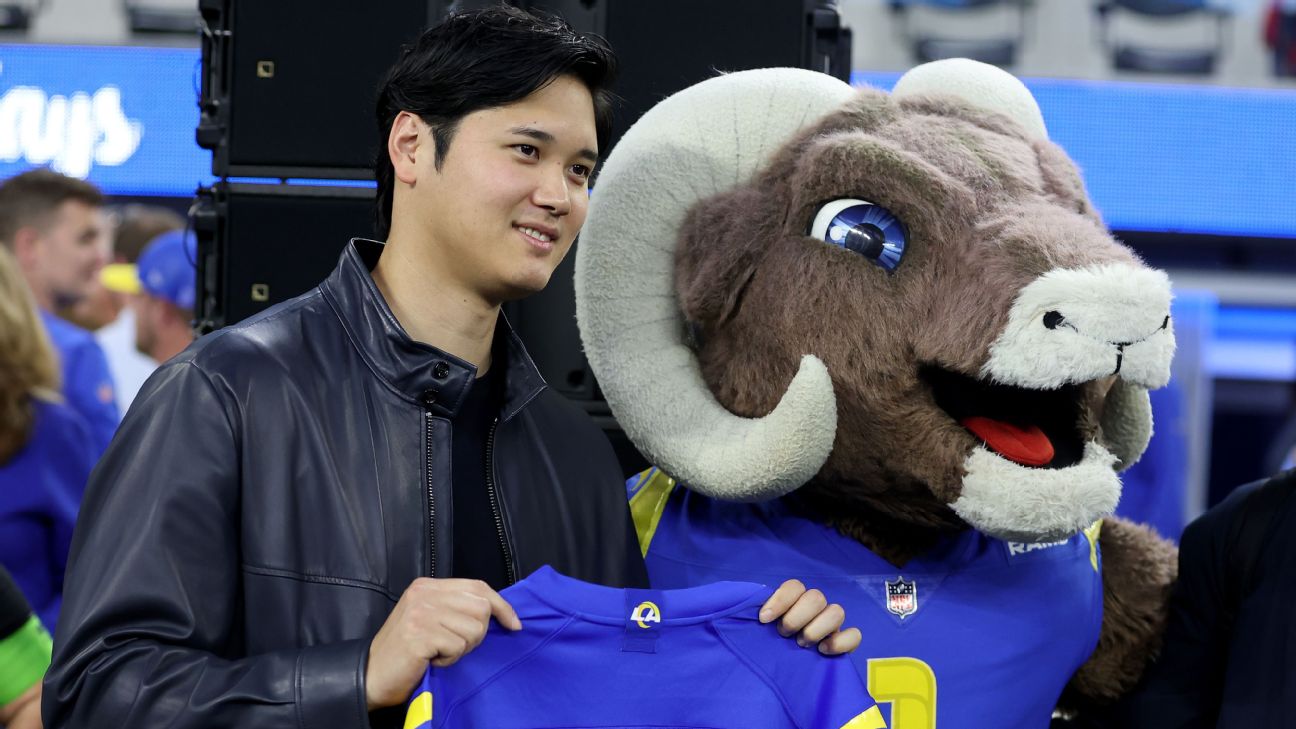 Shohei Ohtani gifted custom Rams jersey - ABC7 Los Angeles