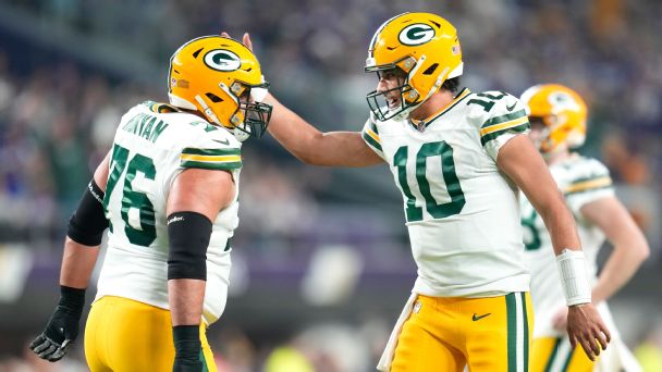 What to know from NFL Week 17: Packers make playoff push, 49ers and Ravens clinch No. 1 seeds