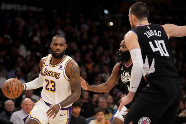 LeBron hopes Lakers can build on win vs. Clippers