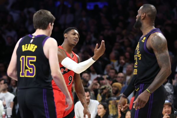 Raptors coach rips refs after Lakers' 23 FTs in 4th