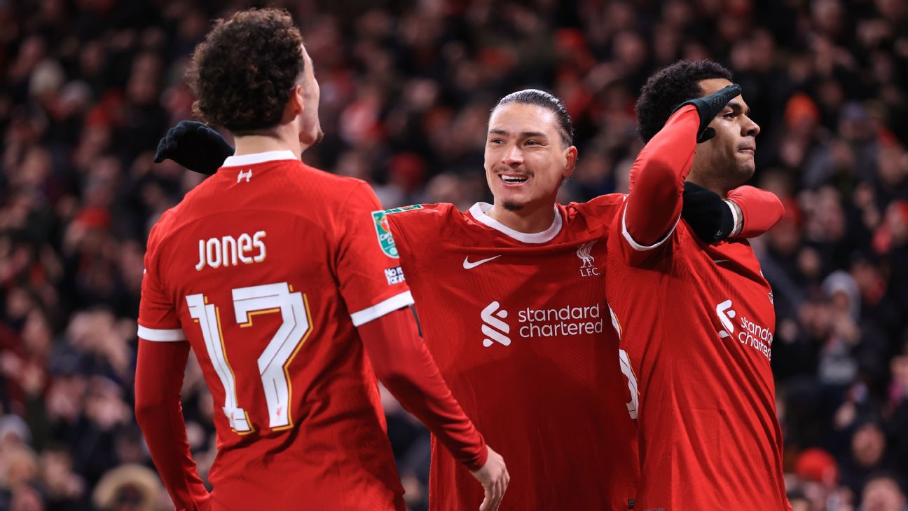 Liverpool rally to beat Fulham in semifinal 1st leg