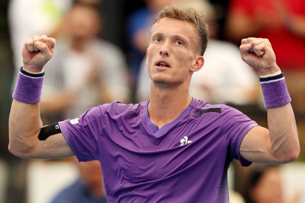 Lehecka def. Korda, advances to Adelaide final