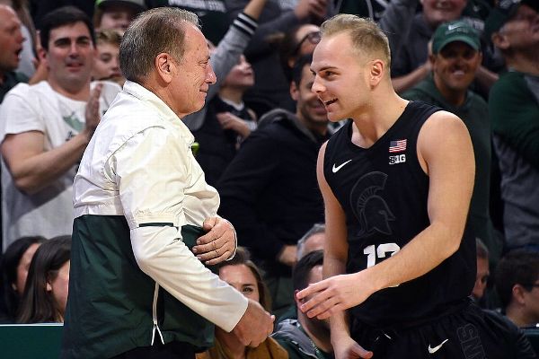 Michigan St. walk-on Izzo nets first career points