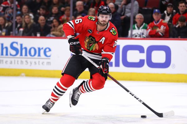Dickinson gets new 2-year deal with Blackhawks
