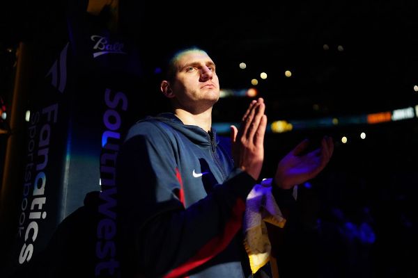Nuggets arrived in Philly 9 hours late on Monday