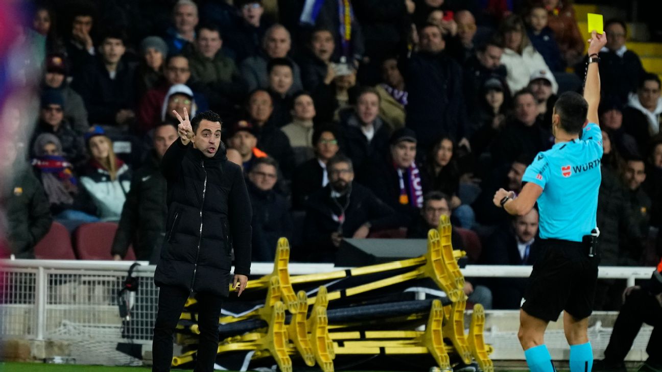 Barça boss Xavi unhappy with pressure on refs