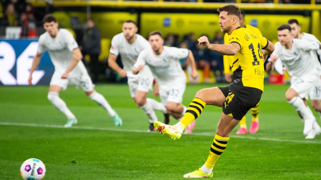 Fullkrug hat trick helps Dortmund beat Bochum