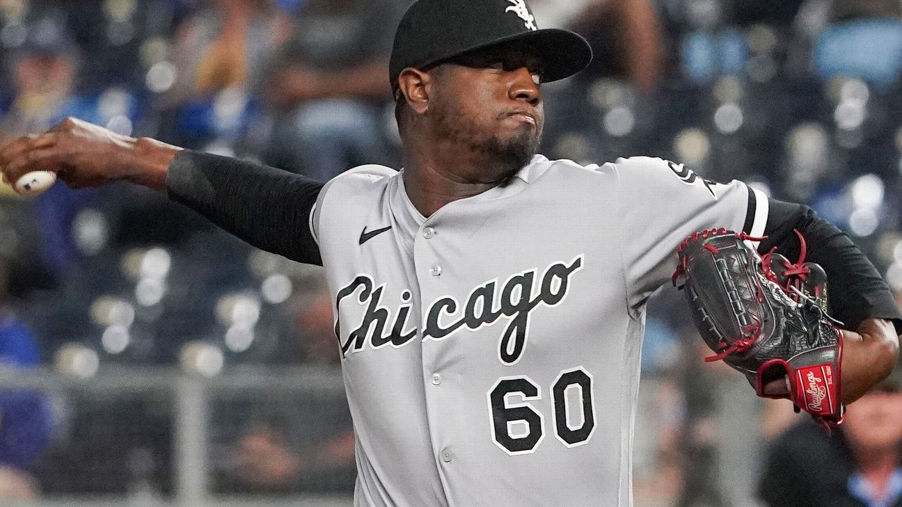 Chicago White Sox deal away Gregory Santos, Cristian Mena - ESPN