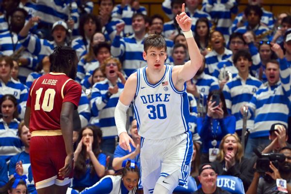 Filipowski in lineup for Duke after fan collision