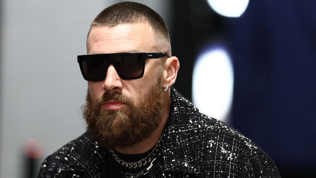 Super Bowl live updates: Travis Kelce dons shimmering outfit