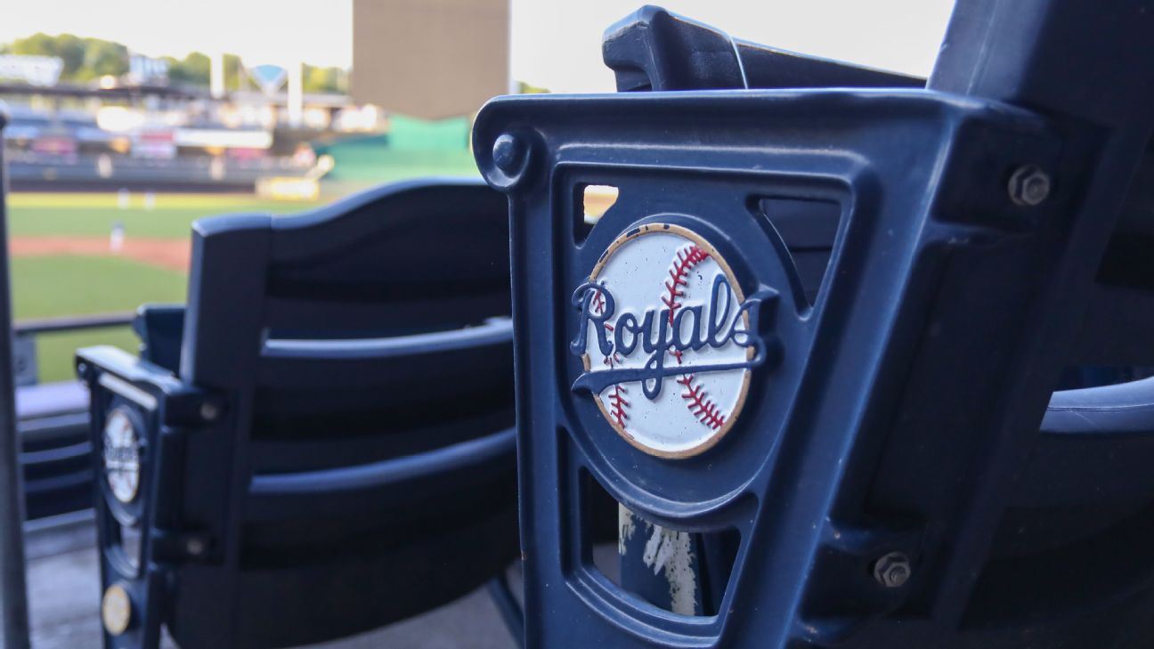 Royals place RHP Altavilla (oblique) on 15-day IL
