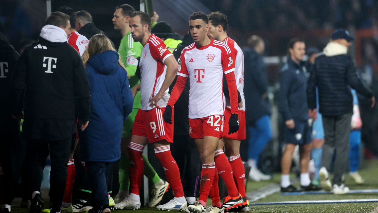 Fan protests spill out as Bayern Munich falls again