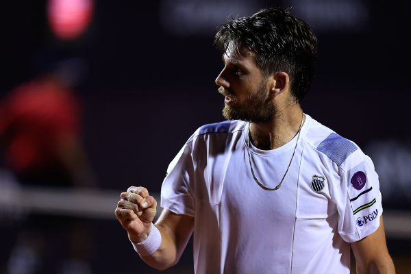Norrie reaches Rio Open semis with three-set win