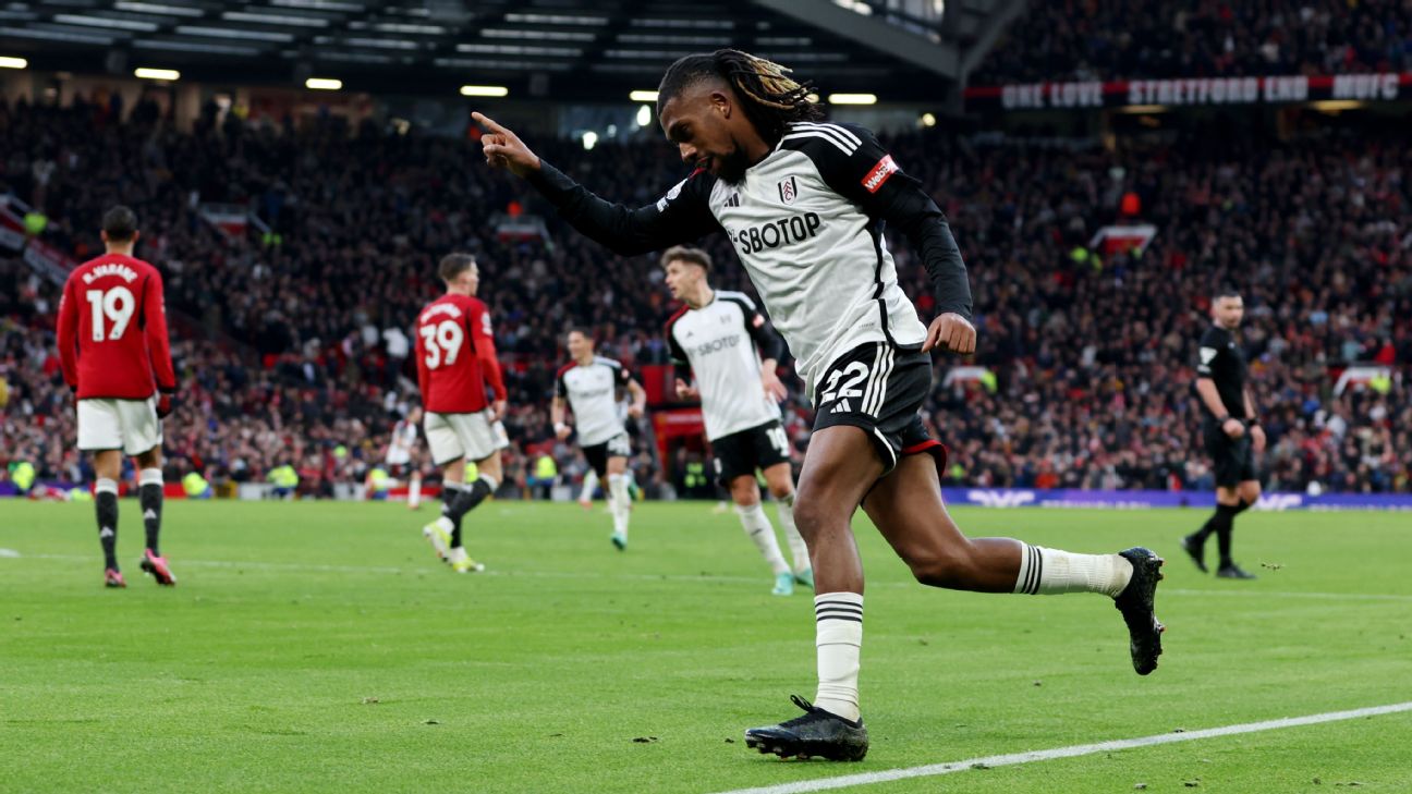 Last-gasp Iwobi goal earns Fulham win over Utd