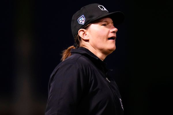 Pawol first woman to ump spring game since '07 image