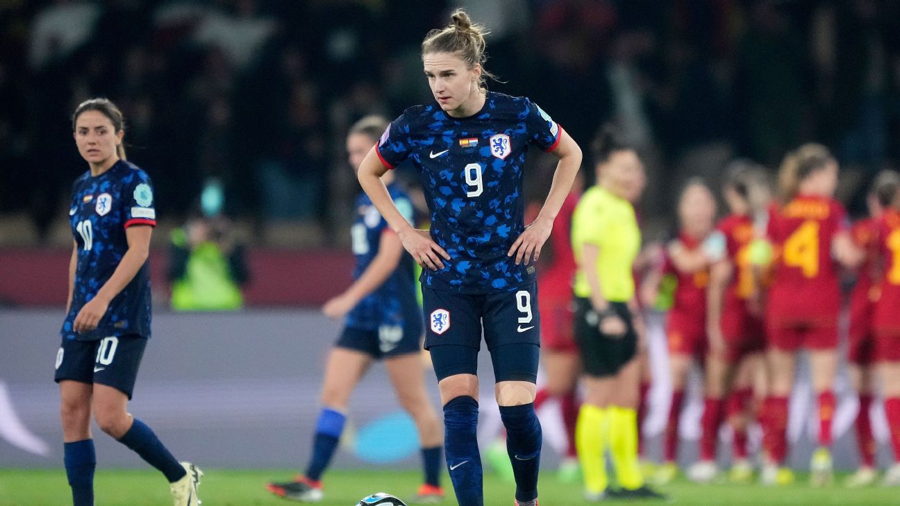 Miedema set for knee surgery - Arsenal boss