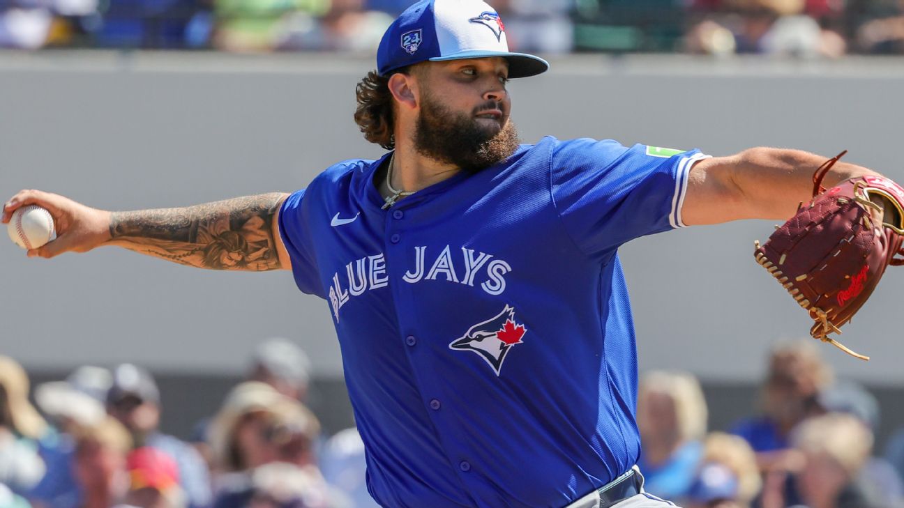 Jays' Manoah has UCL sprain, to see specialist