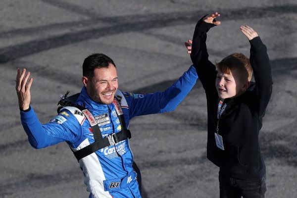 Larson wins at Vegas as Chevrolet continues roll www.espn.com – TOP