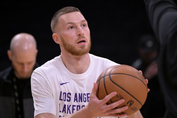 Windler, waived by L.A., joins Hawks on 2-way deal