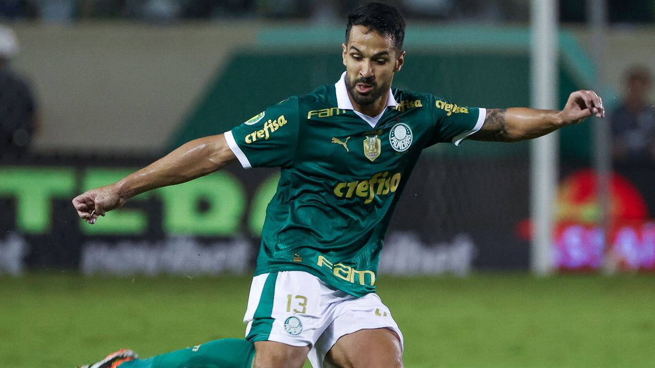 Luan elogia desempenho no Palmeiras e ignora 