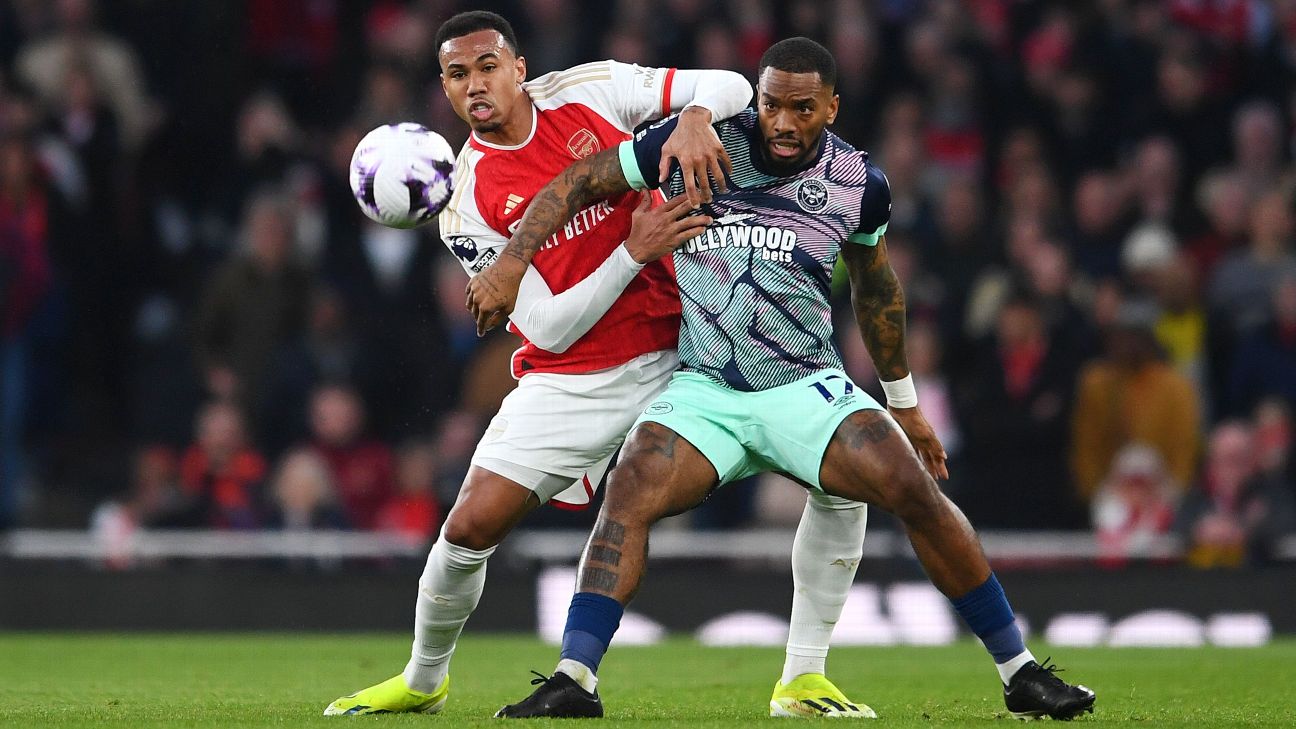 Follow live: Title-chasing Arsenal host Brentford