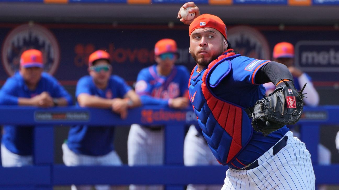 Mets catcher Francisco Alvarez (broken hamate bone) out 6-8 weeks - ABC7  New York