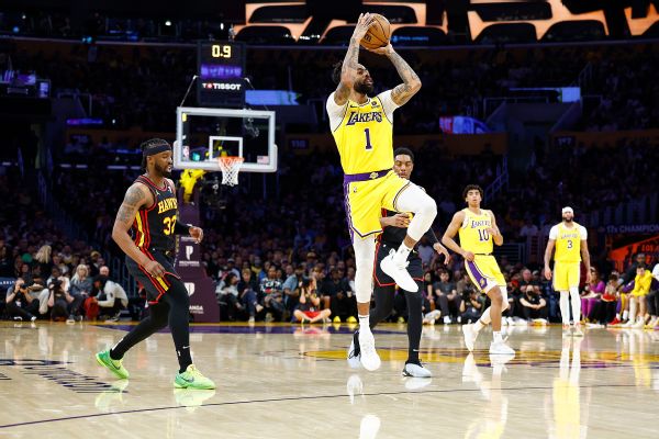 Russell, granted 'green room,' ties Lakers 3s mark