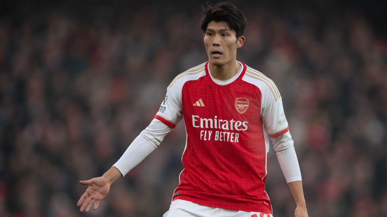 Arsenal defender Tomiyasu extends deal to 2026