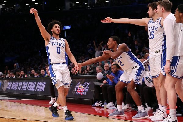 McCain cans eight 3s to put Duke into Sweet 16
