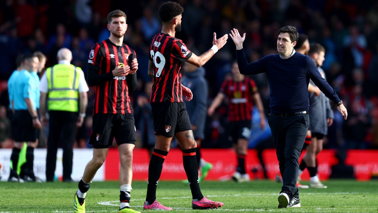Late own goal helps Bournemouth beat Everton