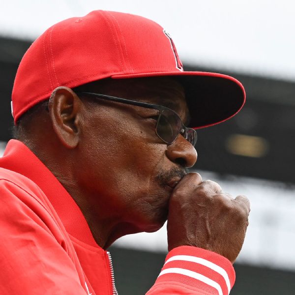 Angels hold team meeting after 0-2 start to year