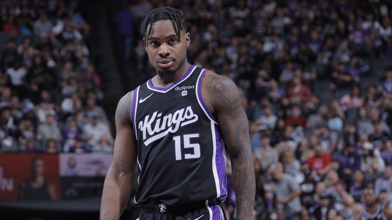 Sources: Kings deal Mitchell, get under luxury tax