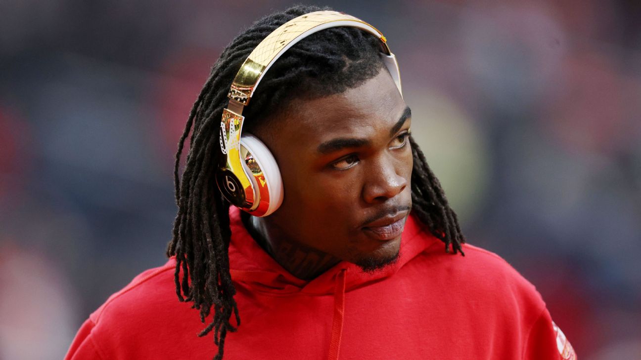 Chiefs' Rice meets with Dallas PD, issues apology
