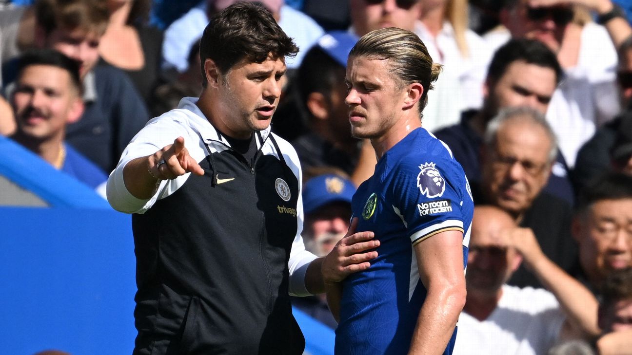 Pochettino hits out at social abuse of Gallagher
