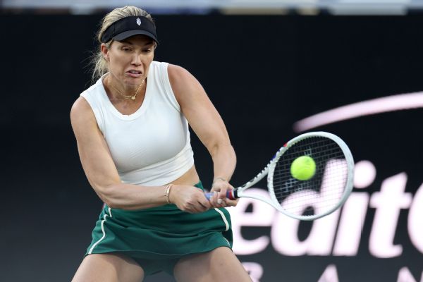Collins into Charleston quarters after 2-win day