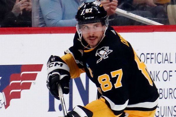 Crosby hits 1K assists, keeps Penguins surging