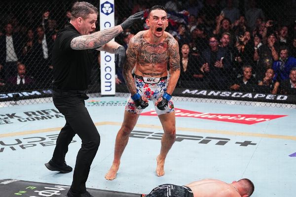 Holloway KOs Gaethje in last second to win BMF