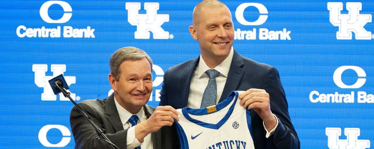 Kentucky's Mark Pope introduced in front of Rupp Arena crowd - ESPN