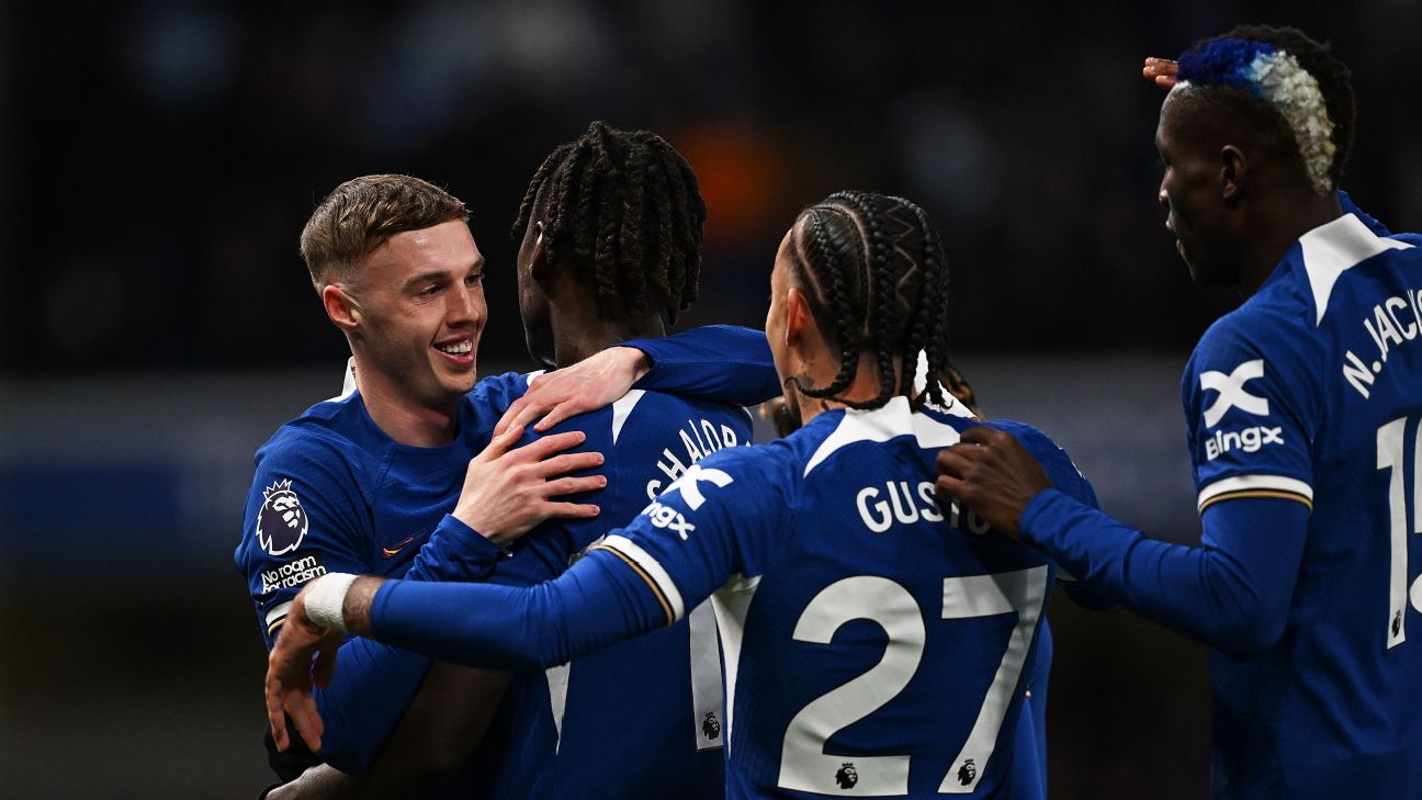 Palmer's 4-goal night sees Chelsea rout Everton