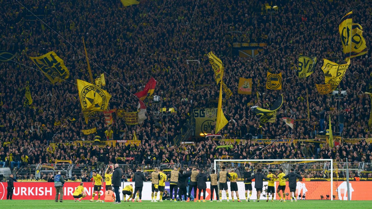 Rollercoaster  win ends  great day  for Dortmund