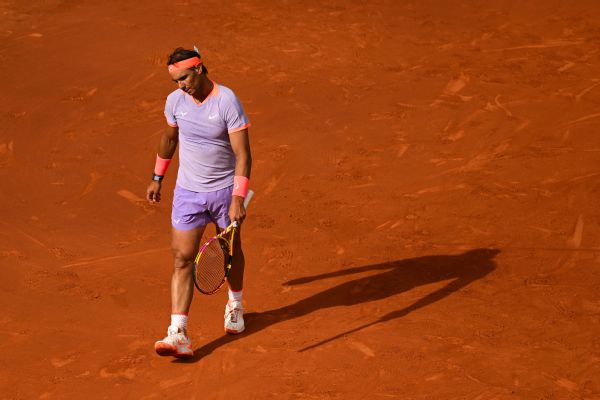 Nadal falls to de Minaur in Barcelona 2nd round