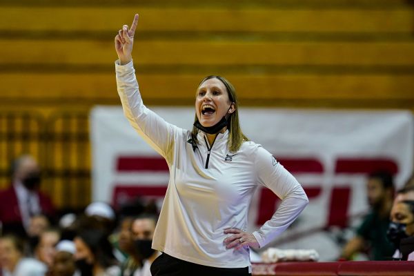 Marquette hires Charlotte's Cara Consuegra to replace Megan Duffy