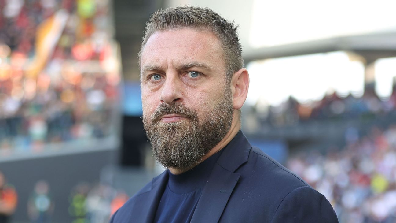 Roma owners confirm De Rossi to remain boss