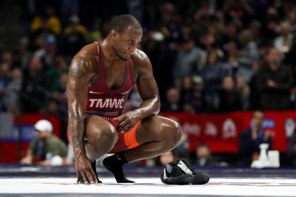 Cox loses at U S  Olympic wrestling trials  retires