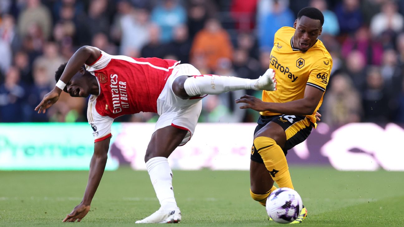 Follow live: Arsenal look to get back on track at Wolverhampton