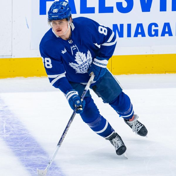Without Nylander, Leafs fall to Bruins in Game 1