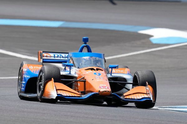 Dixon takes Long Beach for 57th career victory