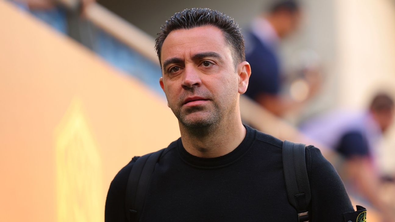 Source  Xavi to remain Bar  a coach after U-turn