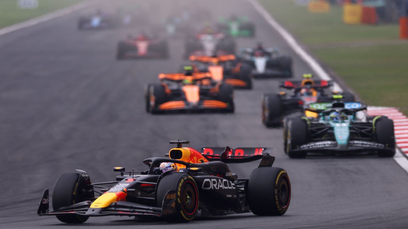 State of play in F1 as Red Bull, Max Verstappen untouchable while Lewis Hamilton, Mercedes struggle www.espn.com – TOP